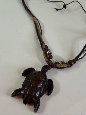 Brown Turtle Pendant Leather Necklace
